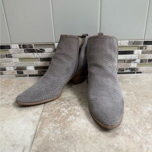 Lucky Brand Taupe/Grey Textured Ankle Booties